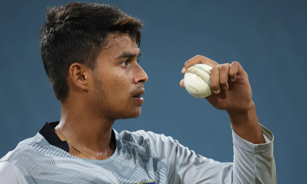 তিন বছর পর শ্রীলঙ্কার টেস্ট দলে বাঁহাতি স্পিনার
